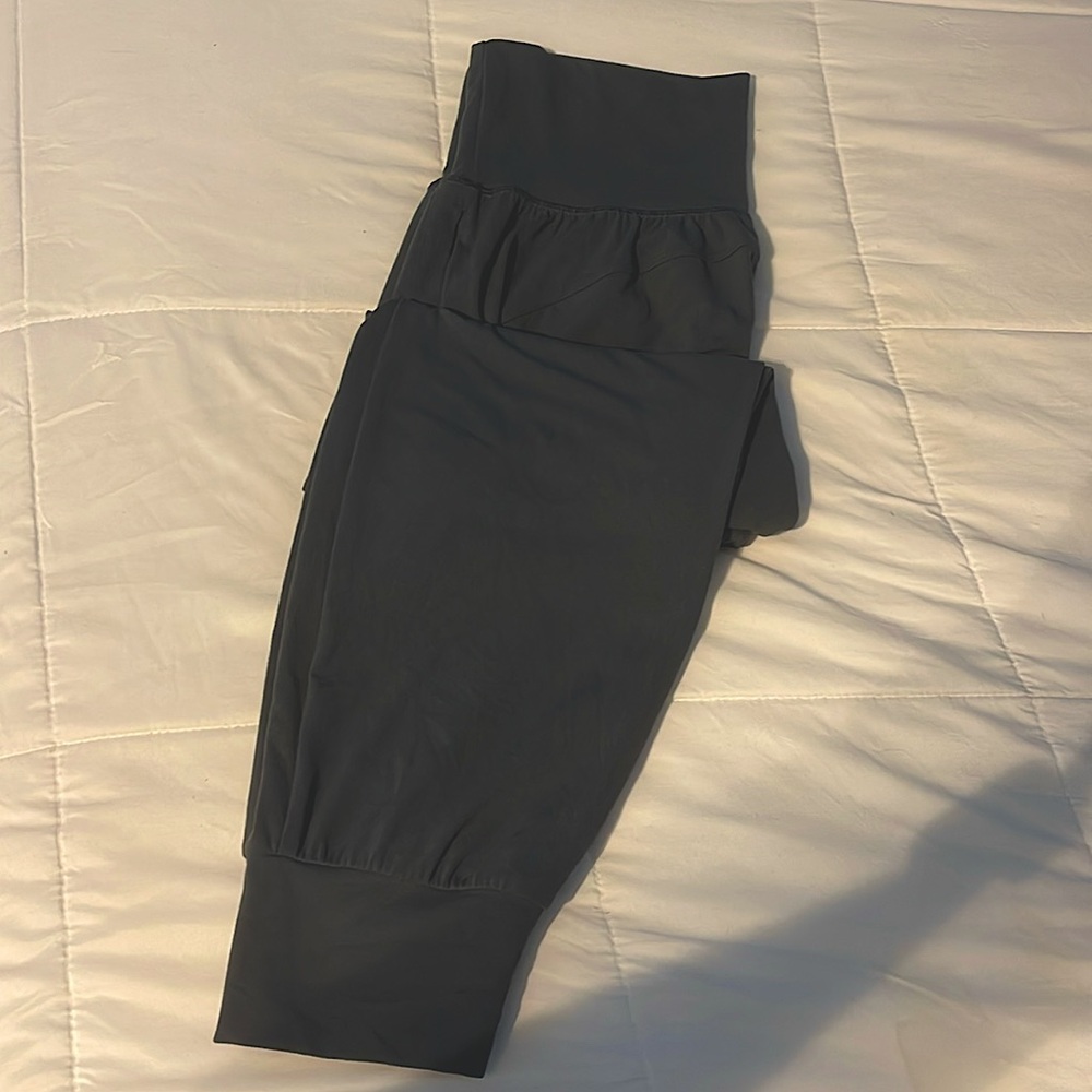 Athleta Salutation Jogger